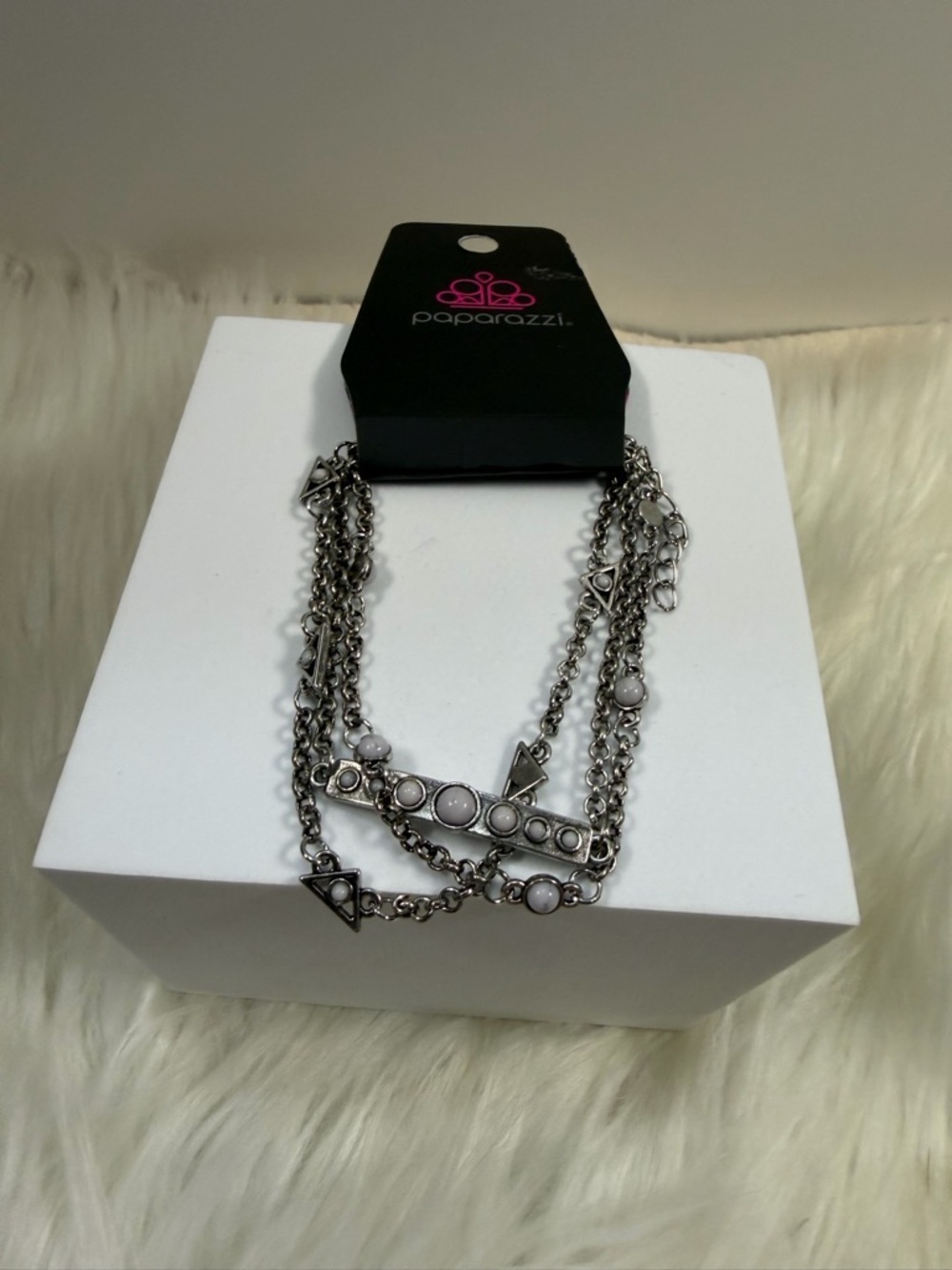 🩷5/$10🩷 Paparazzi Silver Multi-Chain Geometric Accent Necklace - White Stone